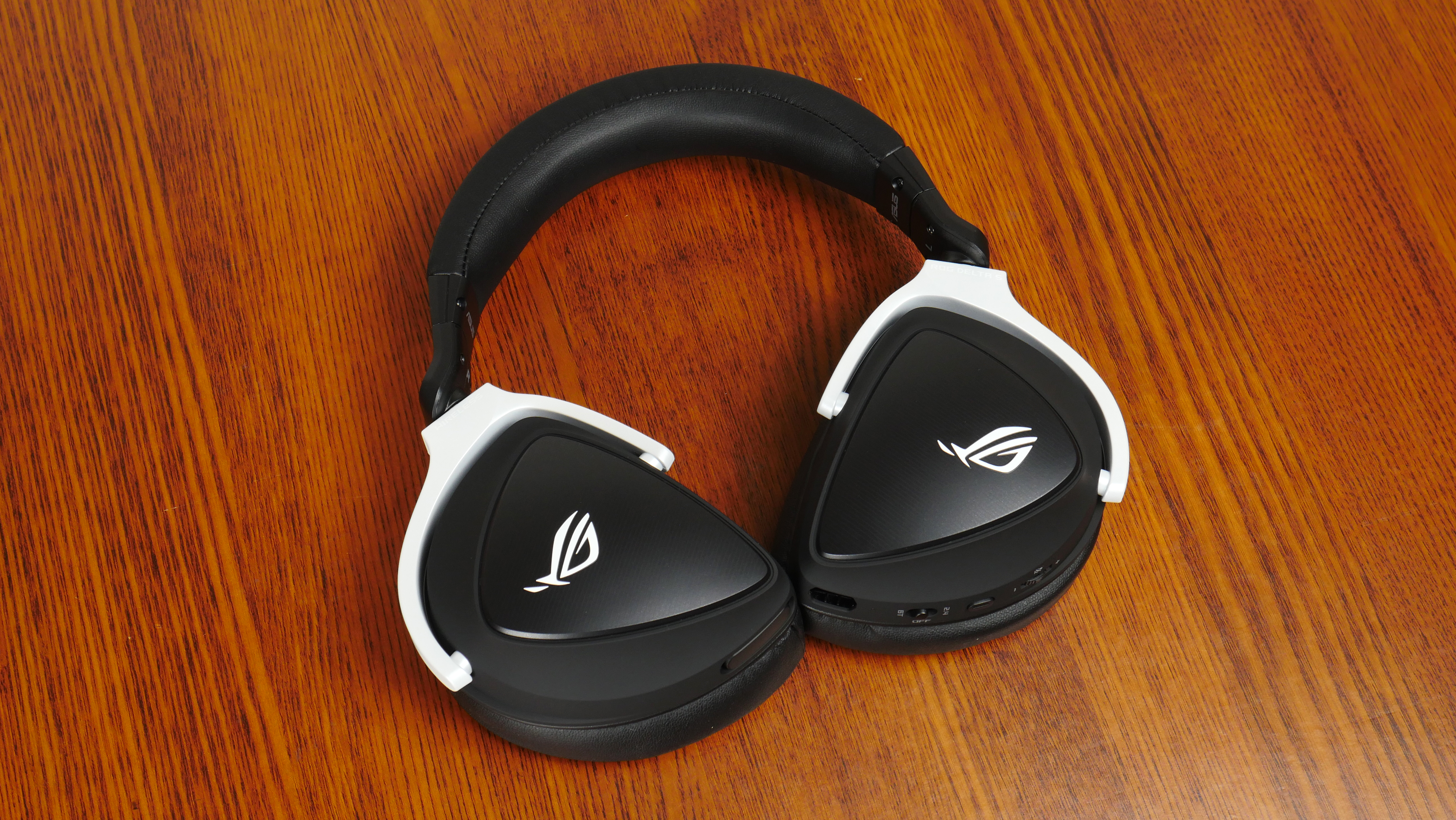 Delta 1 gaming online headset